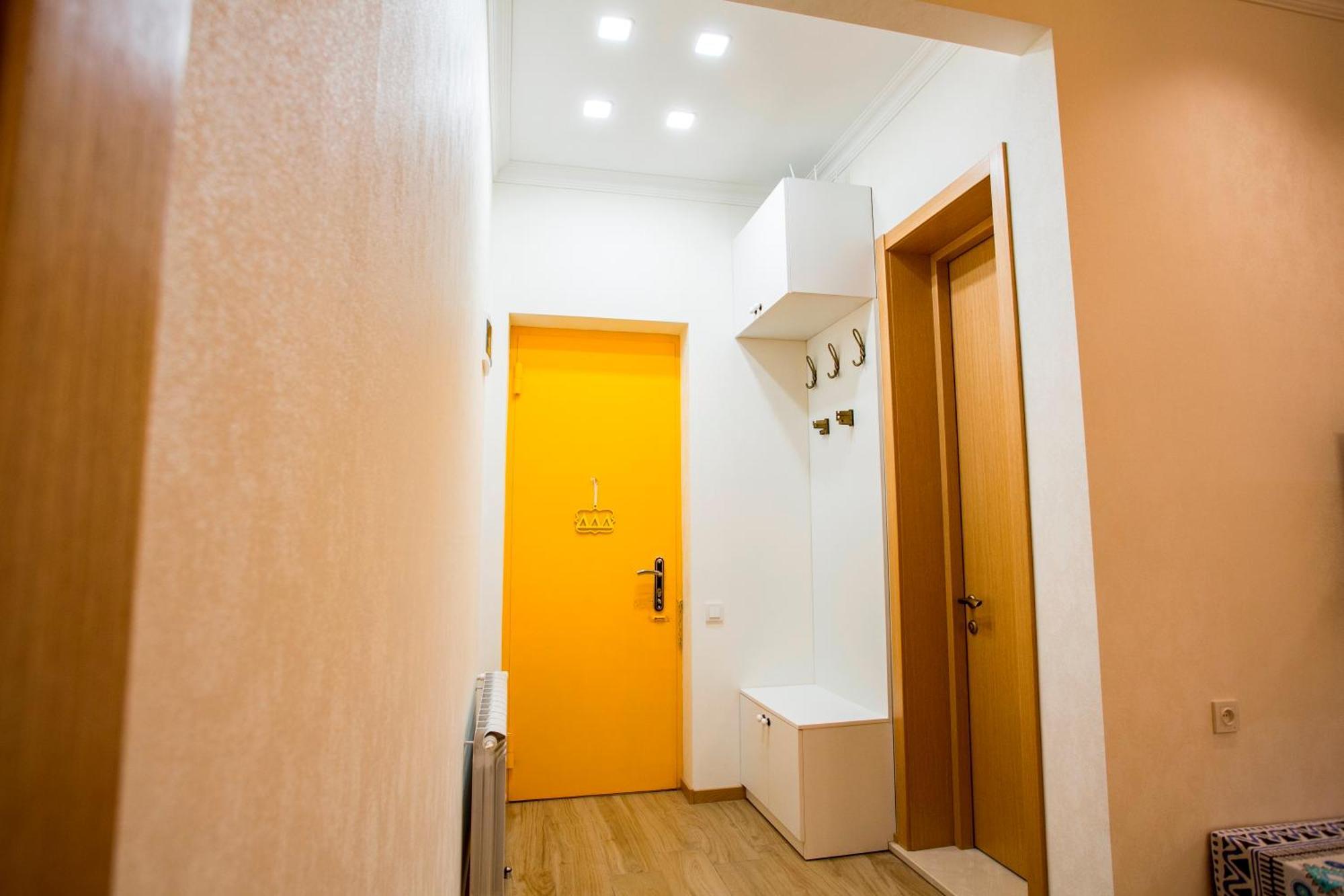 Yellow Apartment In Avlabari Tbilisi ภายนอก รูปภาพ