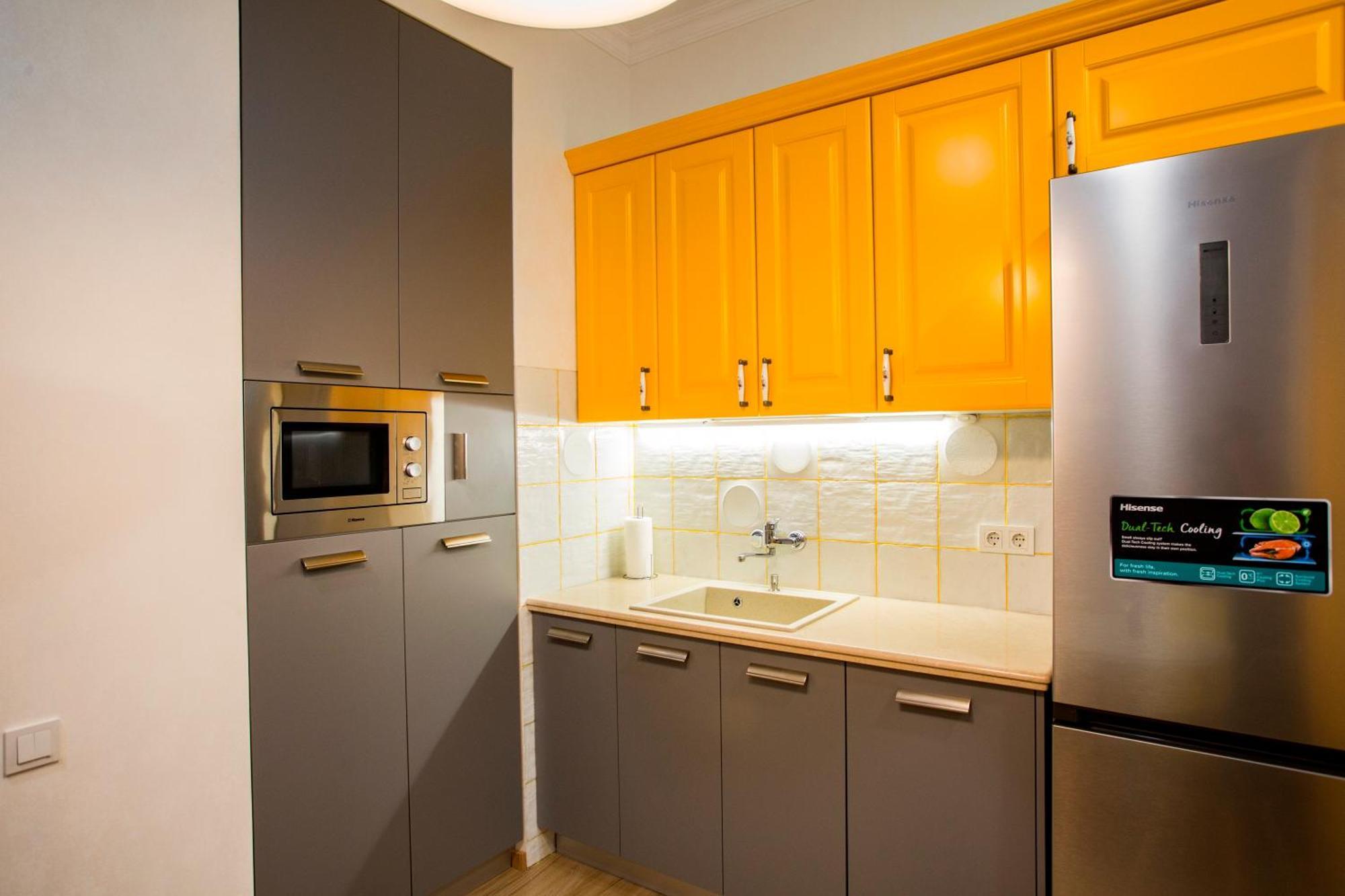 Yellow Apartment In Avlabari Tbilisi ภายนอก รูปภาพ