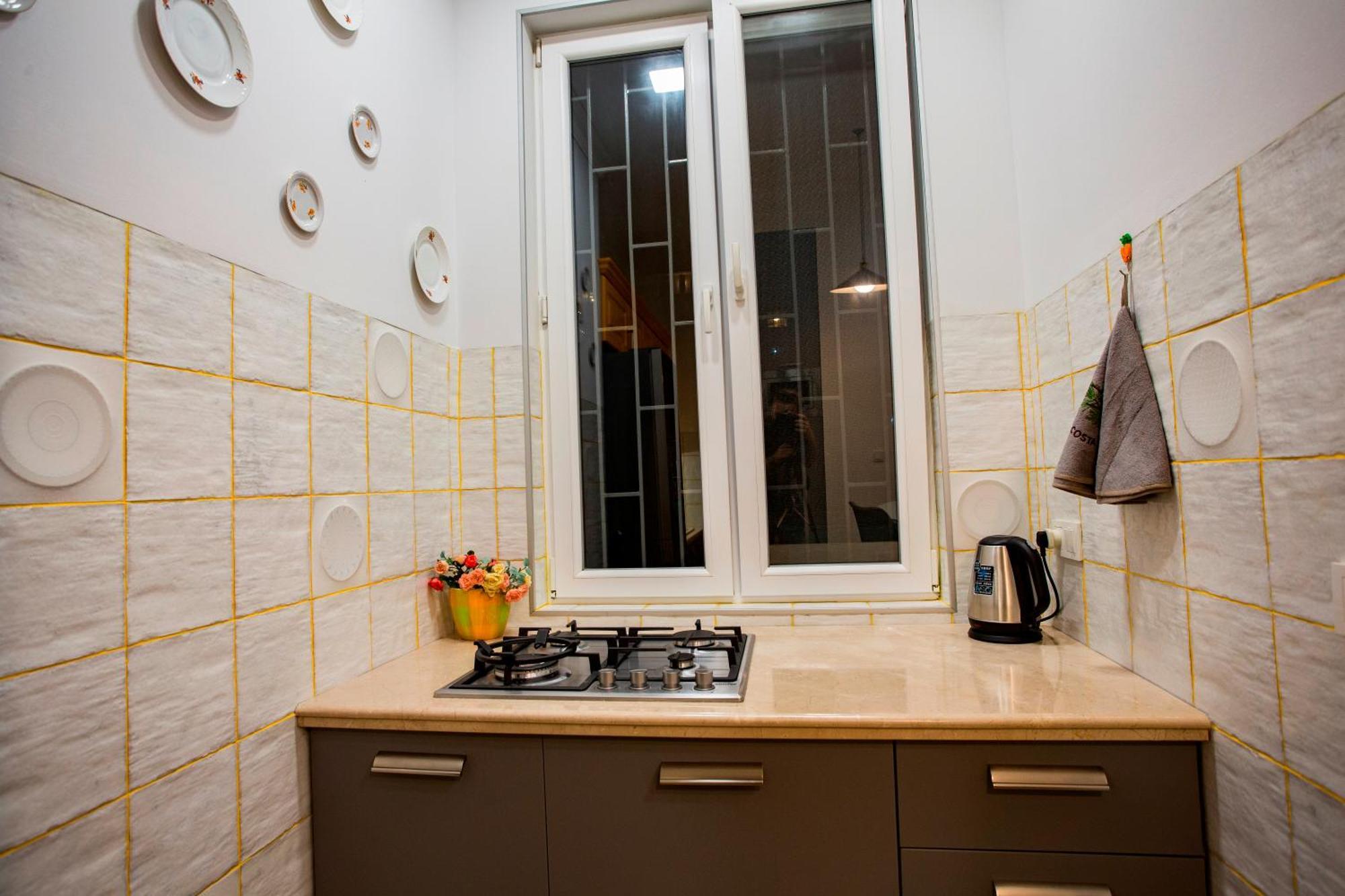 Yellow Apartment In Avlabari Tbilisi ภายนอก รูปภาพ